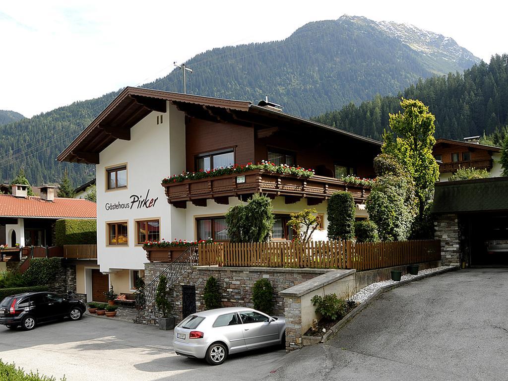 Gaestehaus Pirker Финкенберг Экстерьер фото
