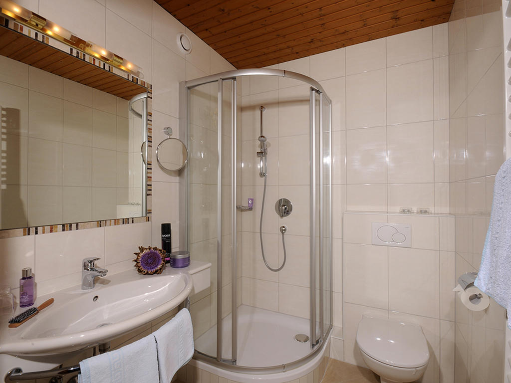 Gaestehaus Pirker Финкенберг Номер фото