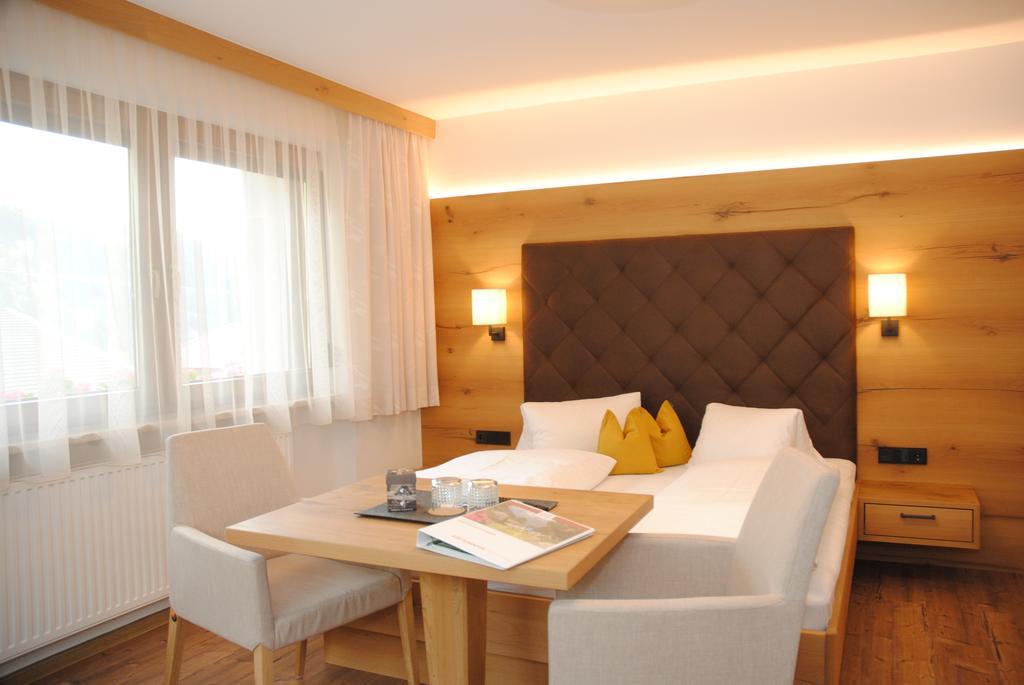 Gaestehaus Pirker Финкенберг Экстерьер фото